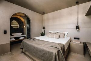 Momi Hotel