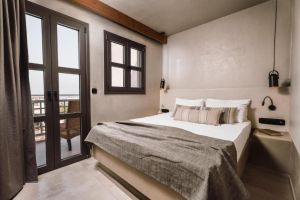 Momi Hotel