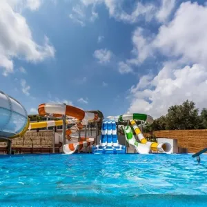 Caretta Paradise Hotel &amp; Waterpark Tragaki