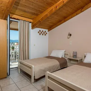 Tassia Hotel
