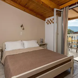 Tassia Hotel
