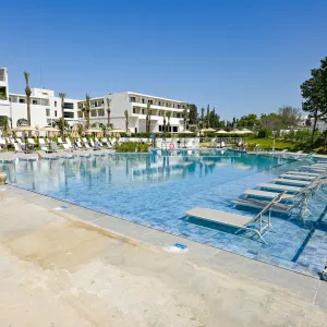 One Resort Premium