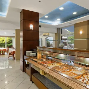 Stefania Beach Resort
