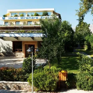 Miramare Hotel Eretria