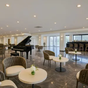 Radisson Paradise Beach Resort