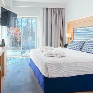 Radisson Paradise Beach Resort
