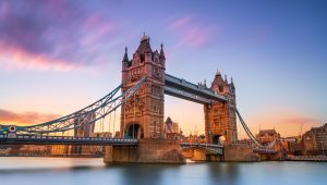 LONDRA Grandoare Regala si Modernism — Bucuresti