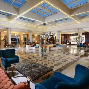 Albatros White Beach Hotel