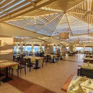 Reef Oasis Beach Resort