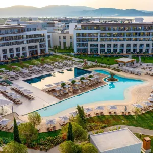 Anda Barut Collection