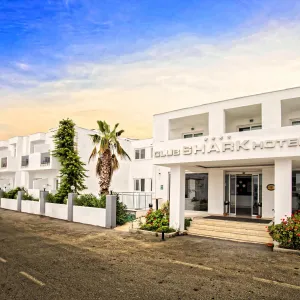 Club Shark Hotel