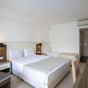 Club Shark Hotel