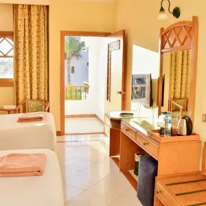 Dive Inn Resort