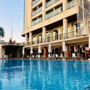 Laur Hotels
