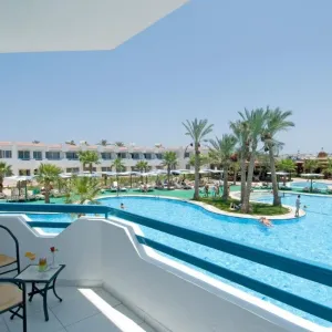 Hotel Dreams Vacation Resort