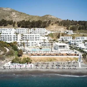 Dimitra Beach Hotel &amp; Suites