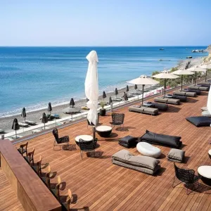 Dimitra Beach Hotel &amp; Suites