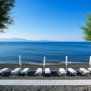 Dimitra Beach Hotel &amp; Suites