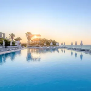 Dimitra Beach Hotel &amp; Suites