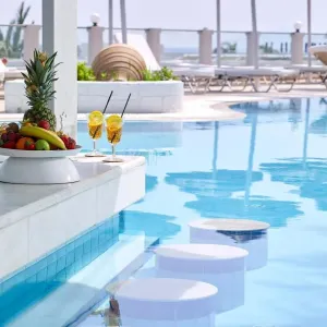 Dimitra Beach Hotel &amp; Suites