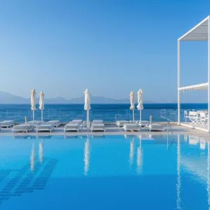 Dimitra Beach Hotel &amp; Suites