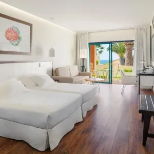 H10 Playa Esmeralda