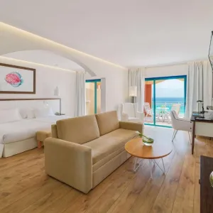 H10 Playa Esmeralda