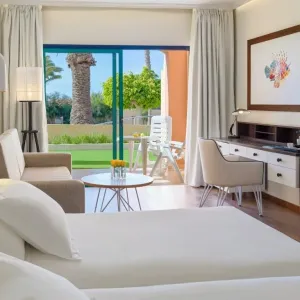 H10 Playa Esmeralda