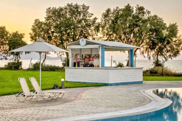 White Olive Marine Aquapark (R)