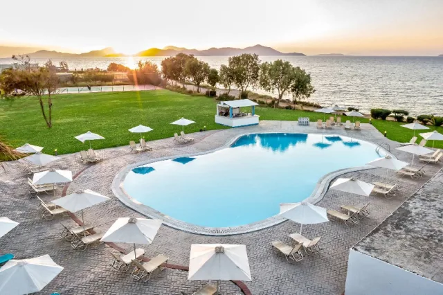 White Olive Marine Aquapark (R)