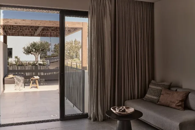 Theros All Suites Hotel