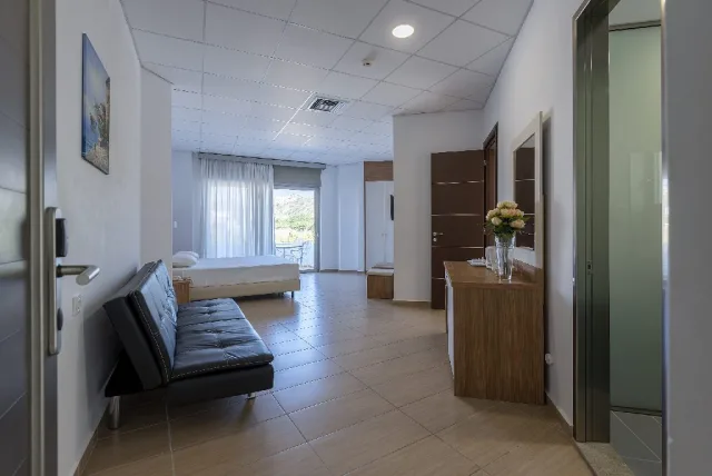 ROYAL BAY SUITES