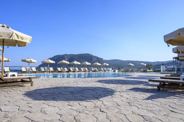 ROYAL BAY SUITES