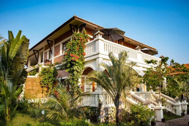 Cassia Cottage Resort and Spa