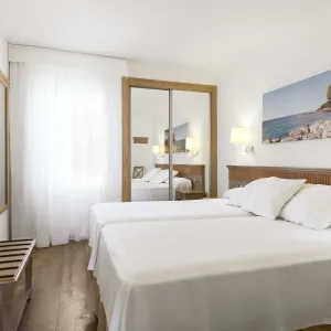 IBEROSTAR WAVES CLUB CALA BARCA