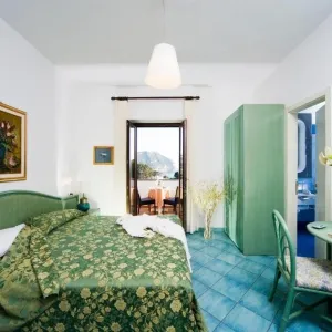 Ideal Hotel