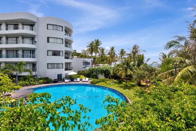 Sunset Beach Resort and SPA