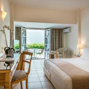 Hotel Mitsis Petit Palais Beach