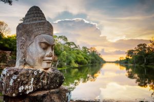 VIETNAM - CAMBODGIA - Dragon in jungla
