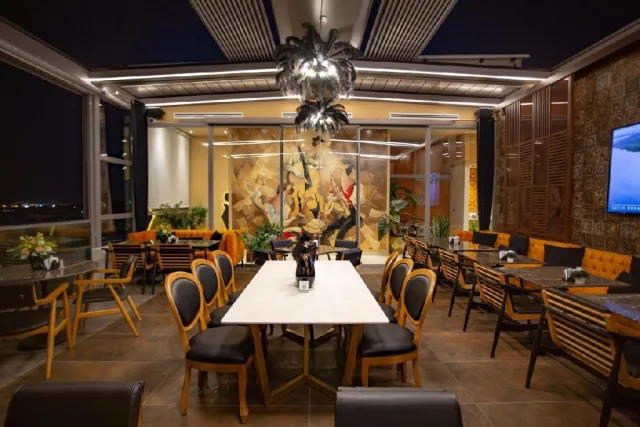 LA TERRAZZA HOTEL