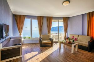 HAWAII SUITE BEACH HOTEL