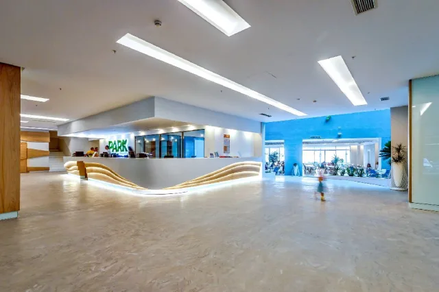 Carine Hotel Park (R)