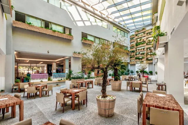Carine Hotel Park (R)