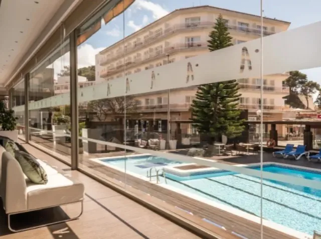 ThePlace Mariner Adults Only (Lloret de Mar) - Lloret de Mar