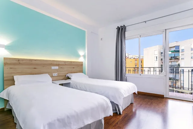 Torremolinos Centro by Croma (Torremolinos)