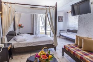 CRETA AQUAMARINE HOTEL