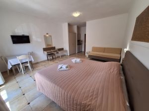 PERLA BEACH HOTEL APARTMENTS