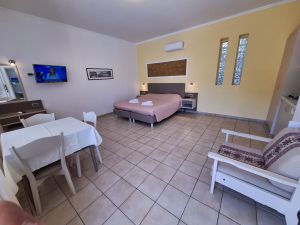 PERLA BEACH HOTEL APARTMENTS