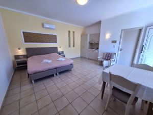 PERLA BEACH HOTEL APARTMENTS