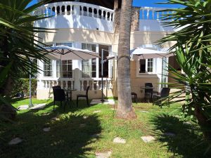 PERLA BEACH HOTEL APARTMENTS